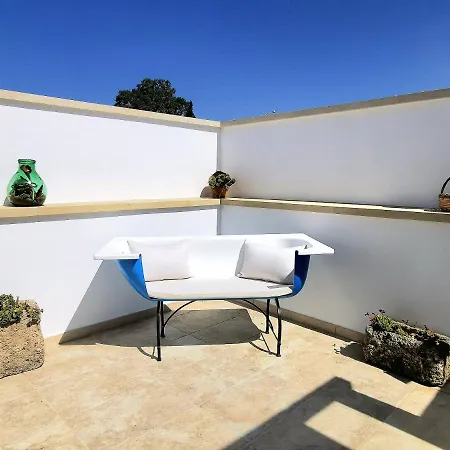 Casa Giuliana * Torre Pali